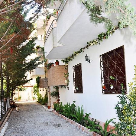 Apartment Tafilaj Durres Bagian luar foto