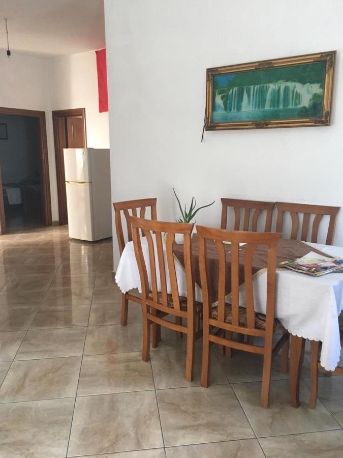Apartment Tafilaj Durres Bagian luar foto