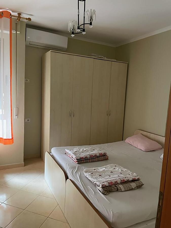 Apartment Tafilaj Durres Bagian luar foto