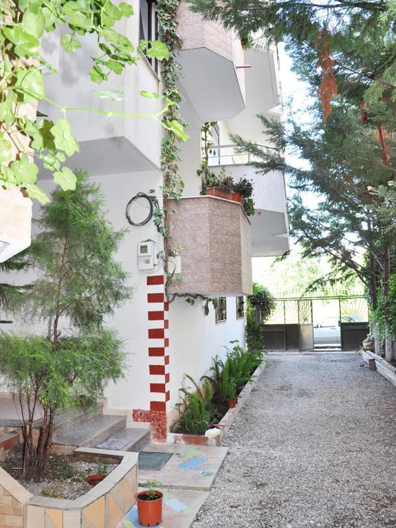 Apartment Tafilaj Durres Bagian luar foto