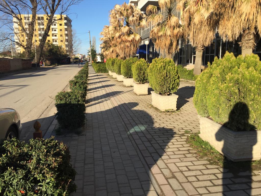 Apartment Tafilaj Durres Bagian luar foto
