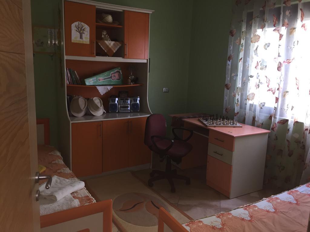 Apartment Tafilaj Durres Bagian luar foto