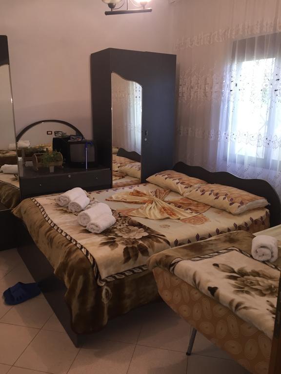 Apartment Tafilaj Durres Bagian luar foto